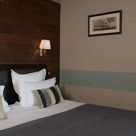 מלון Cote Sable 4*